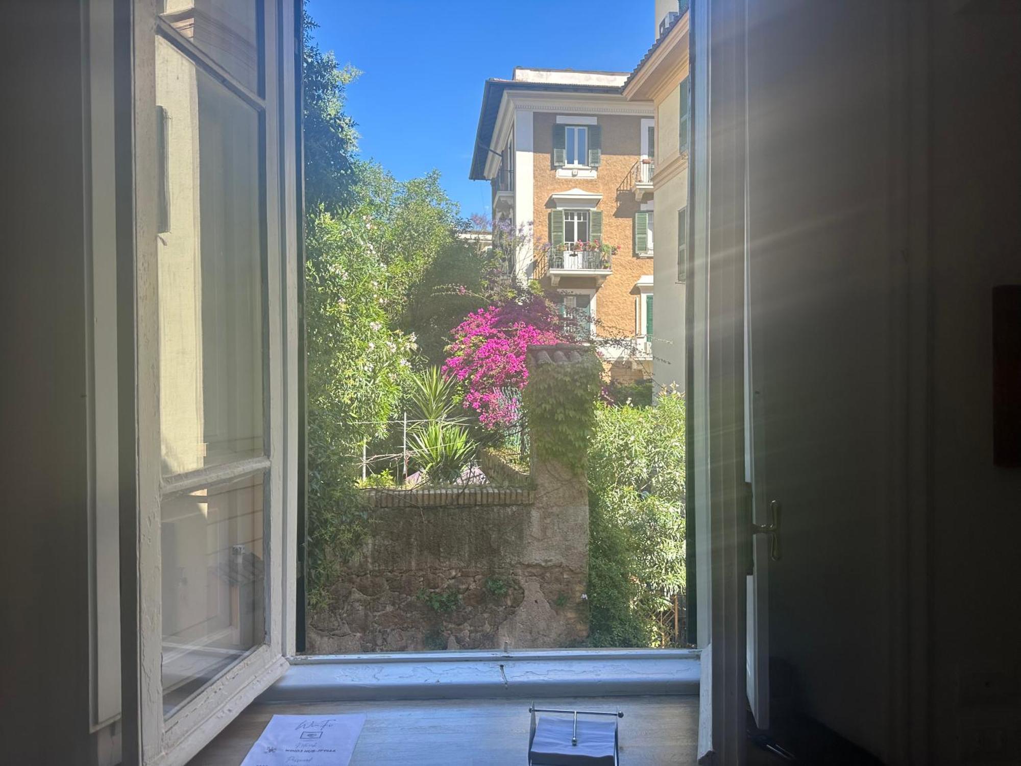 Green Window Roma Ngoại thất bức ảnh